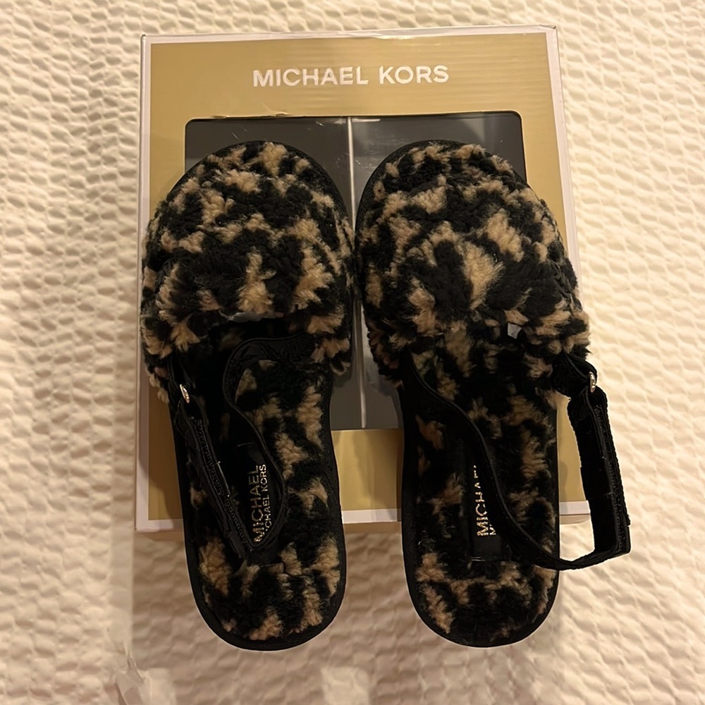 NWT Michael Kors JuniperSlipper Slide size 7